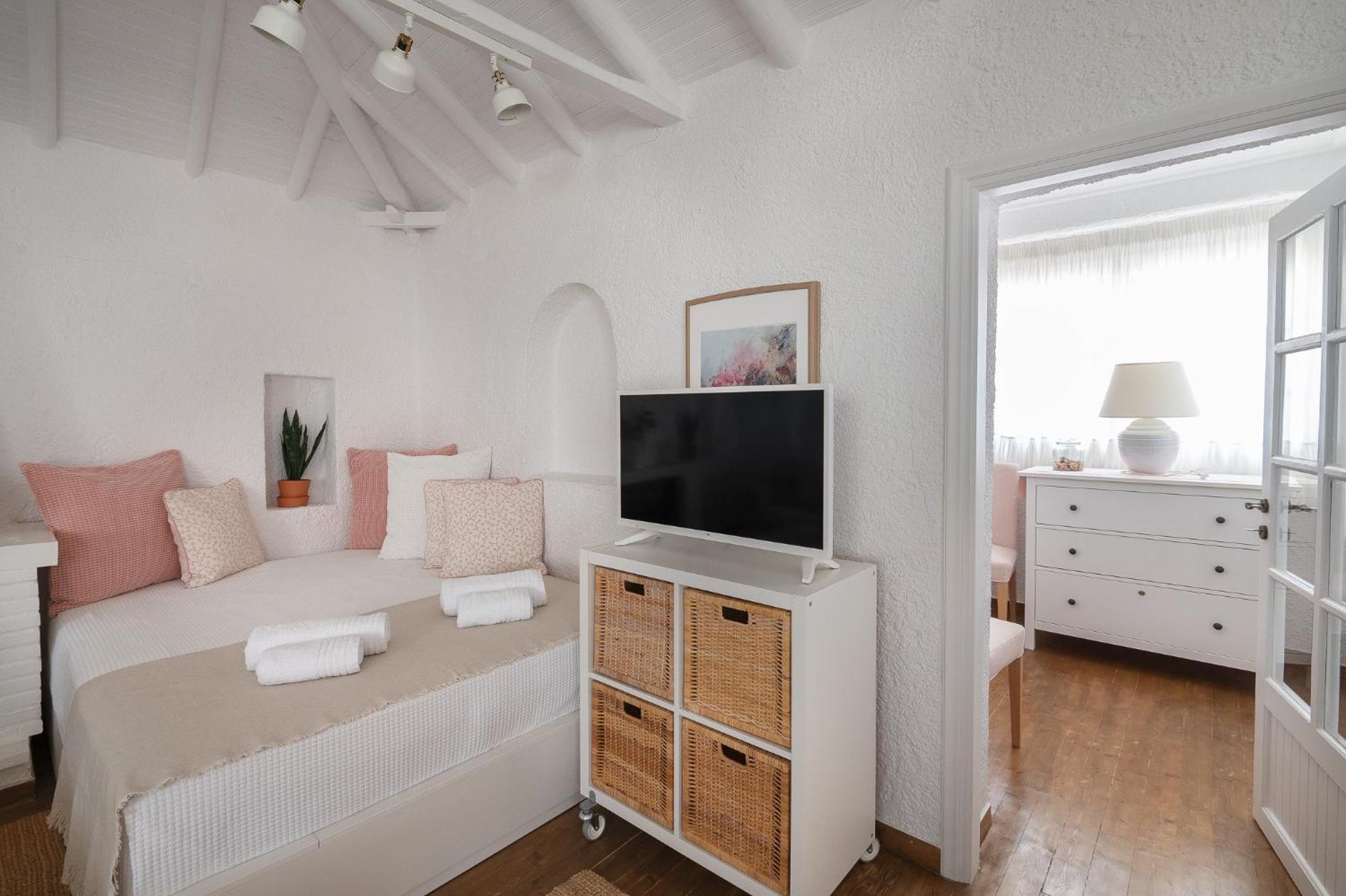 Pouletis Family Apartments - Akroyali Seaview Getaways Kalamata Pokój zdjęcie